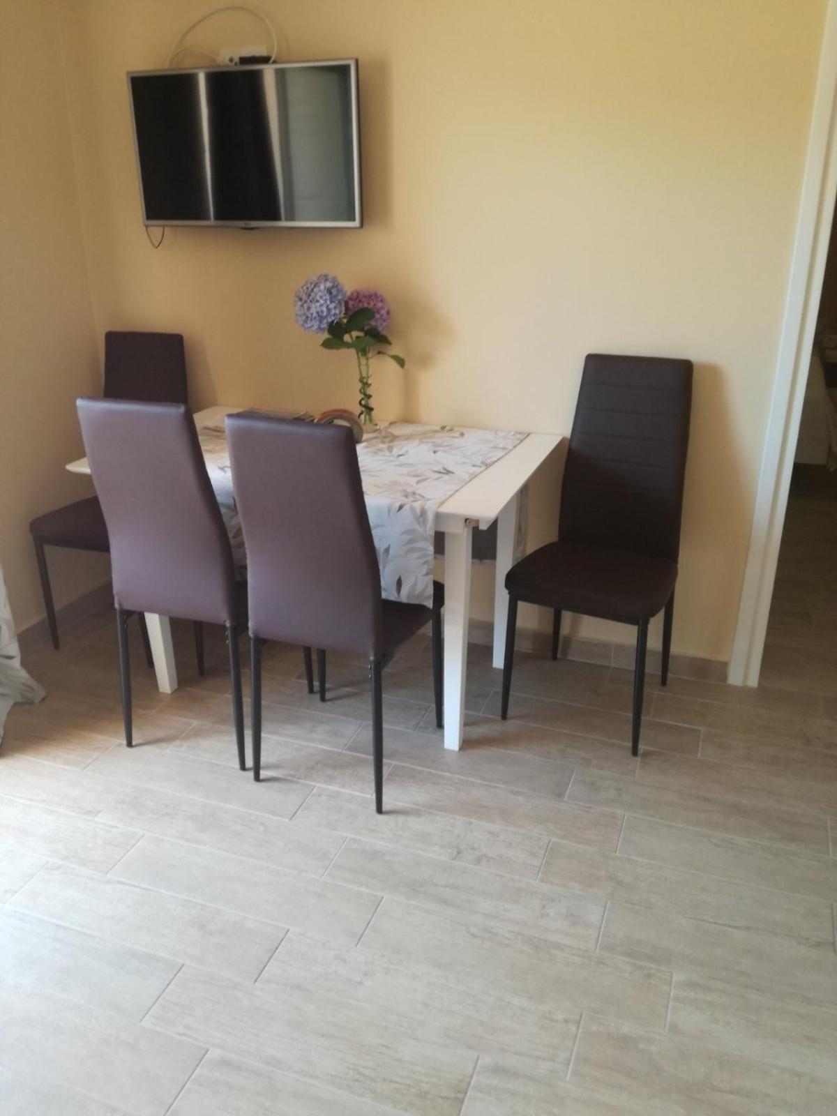 Mundanije Feel Good Apartment חדר תמונה