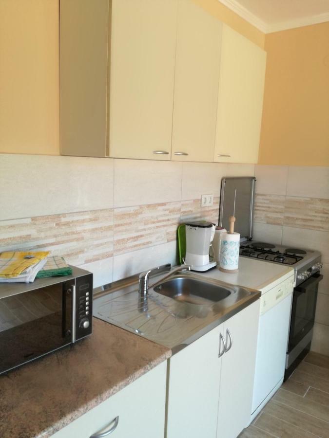 Mundanije Feel Good Apartment מראה חיצוני תמונה